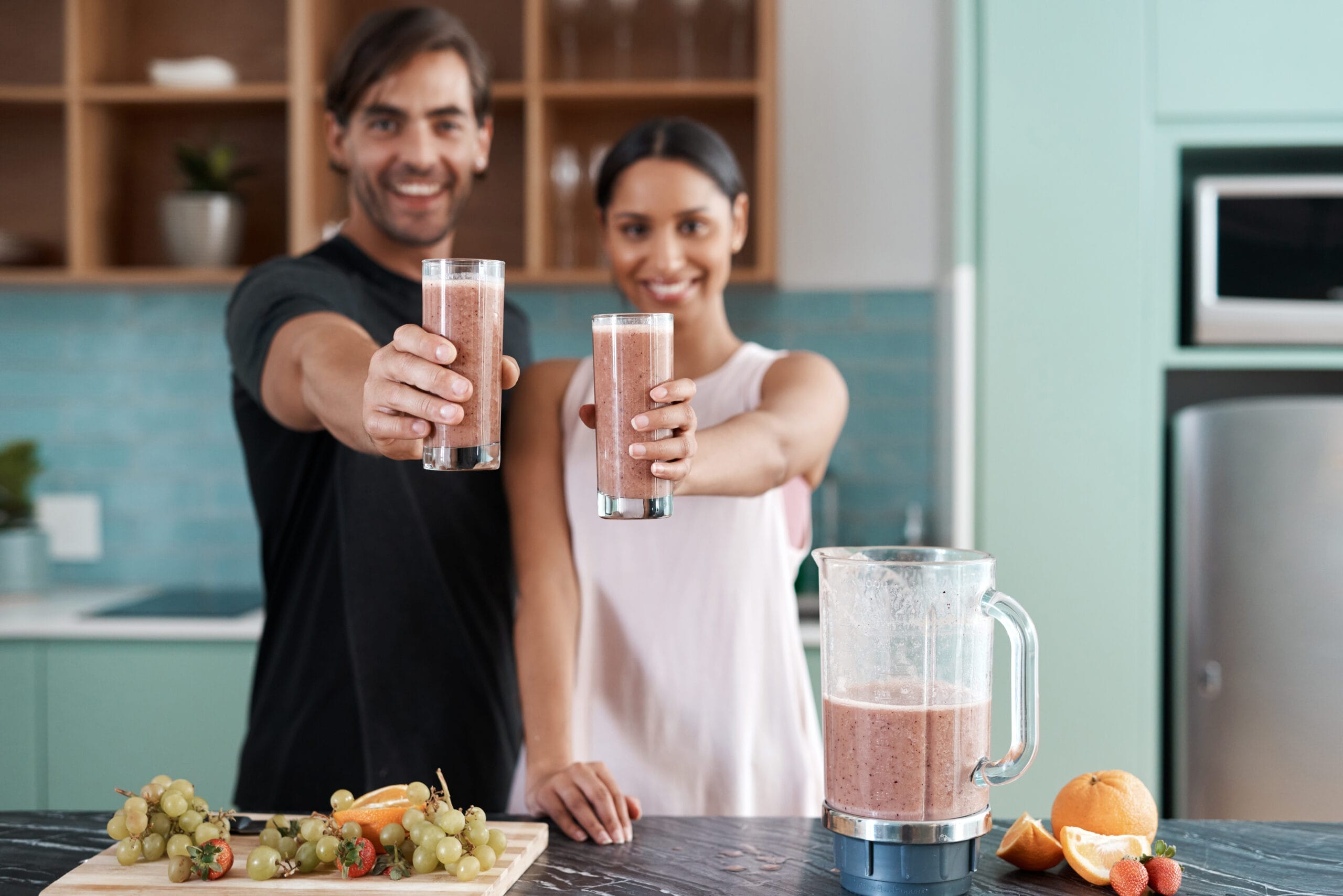 Meal Replacements vs. Protein Shakes: What are the Differences?